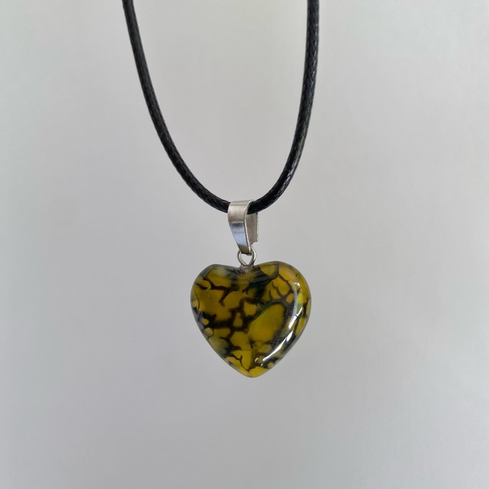 Dragon vein agate